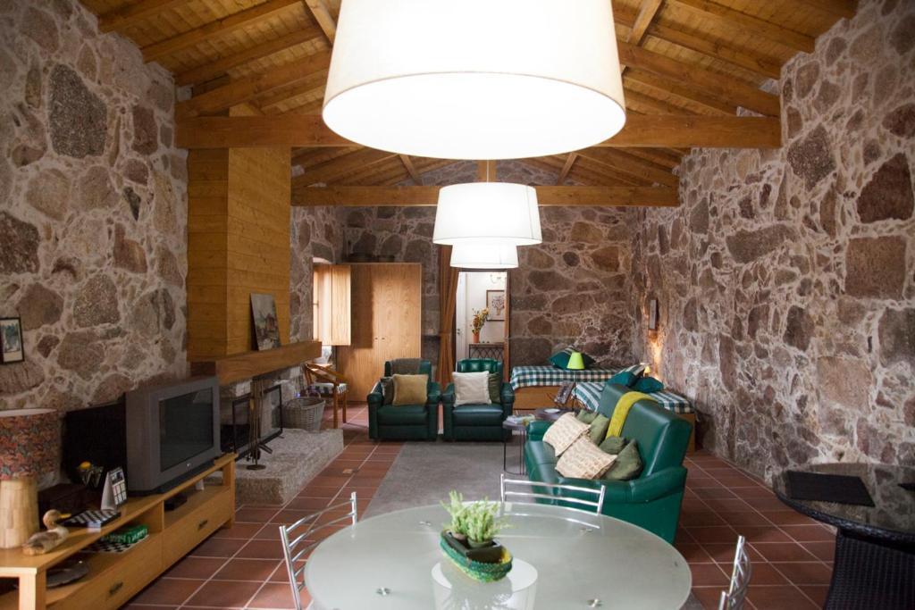 アルコス・デ・ヴァルデヴェス Quinta Do Cerqueiralヴィラ 部屋 写真